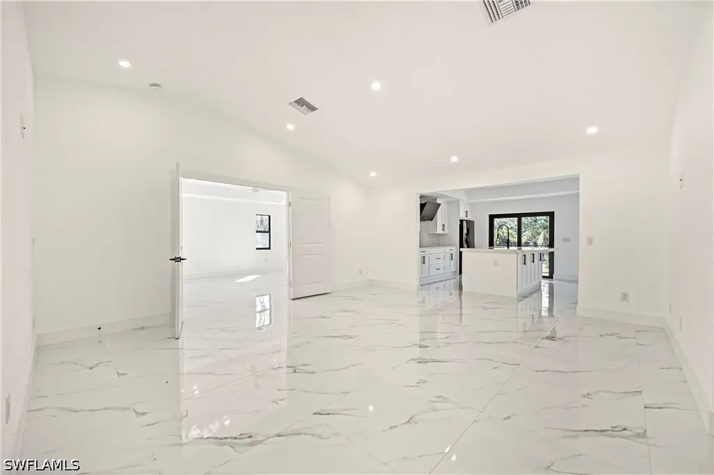 240 33rd Avenue NE Naples FL 34120