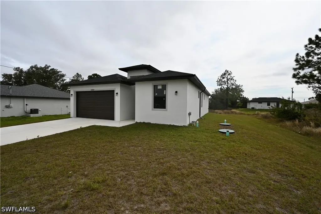 4107 13th Street SW Lehigh Acres FL 33976