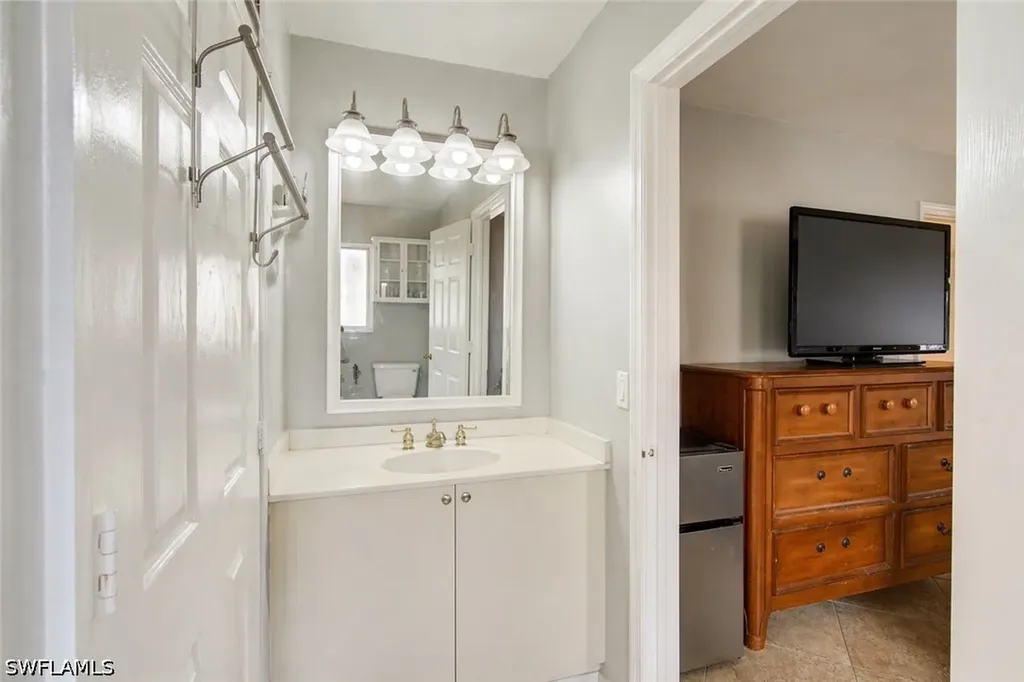 2631 2nd Avenue SE Naples FL 34117