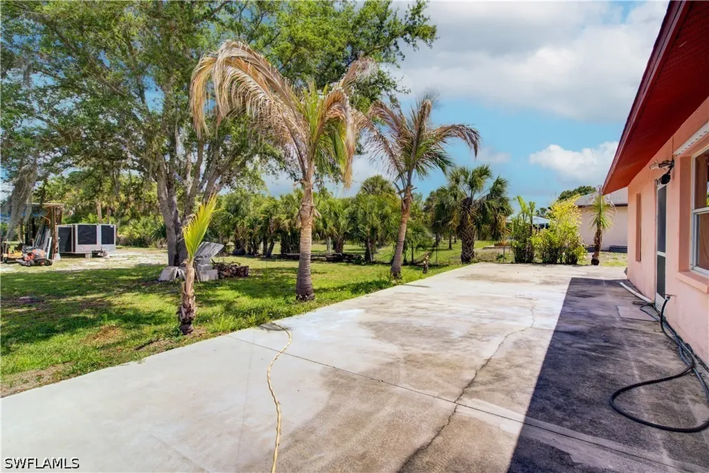 2631 2nd Avenue SE Naples FL 34117