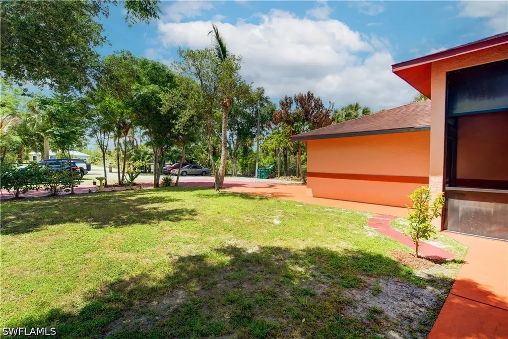 2631 2nd Avenue SE Naples FL 34117