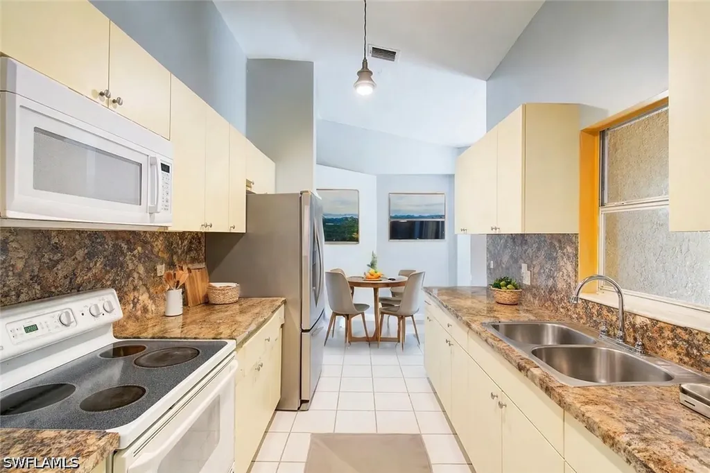 2631 2nd Avenue SE Naples FL 34117