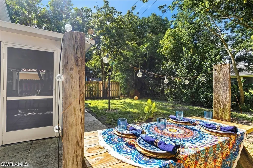 9801 Las Casas Drive Fort Myers FL 33919