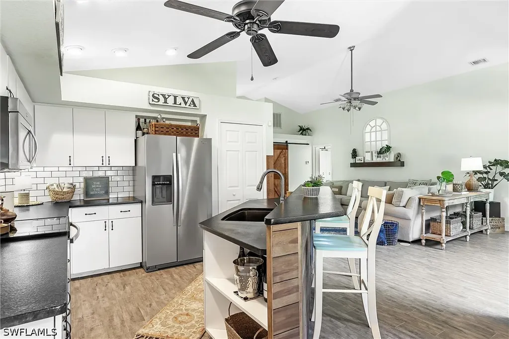 9801 Las Casas Drive Fort Myers FL 33919