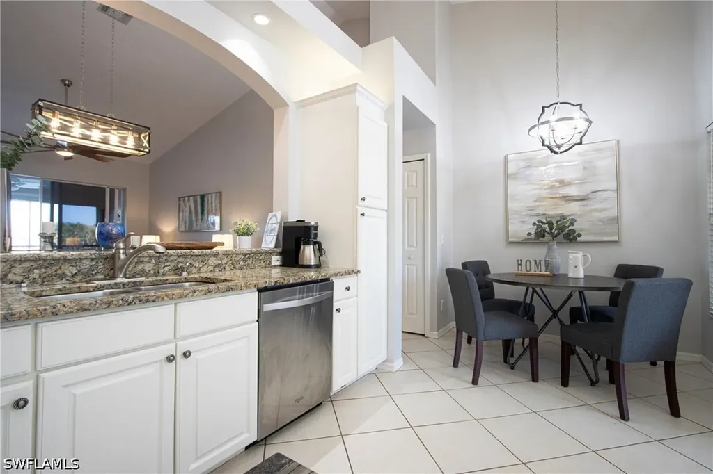 5705 Heron Lane Naples FL 34110