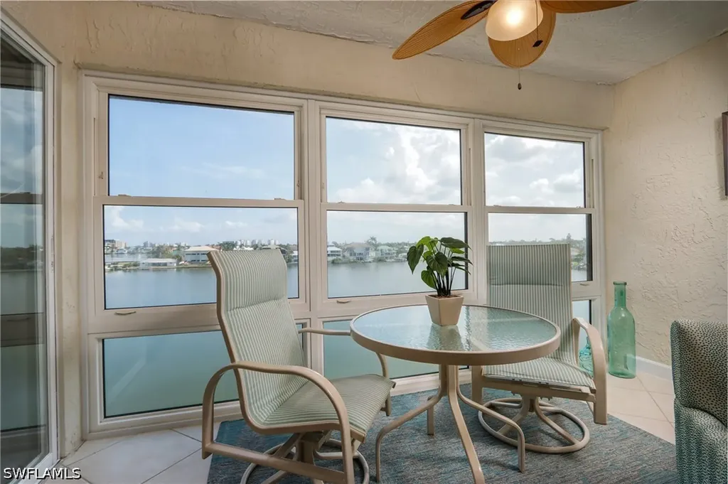 271 Southbay Drive Naples FL 34108