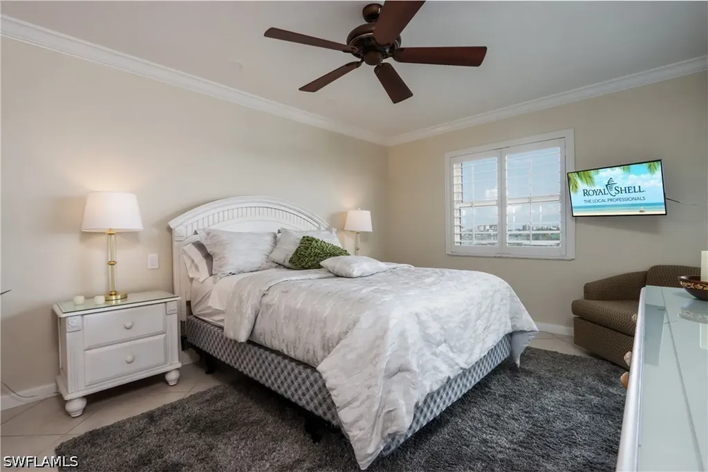 271 Southbay Drive Naples FL 34108