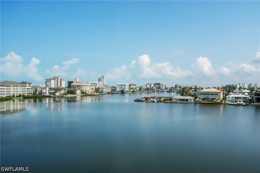 271 Southbay Drive Naples FL 34108