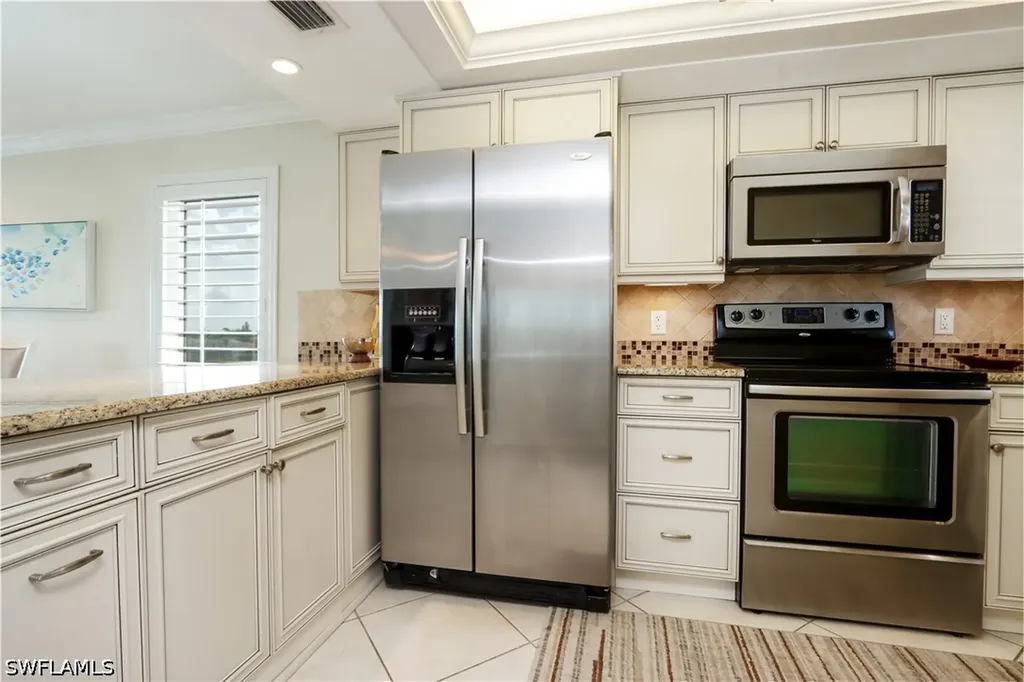 271 Southbay Drive Naples FL 34108