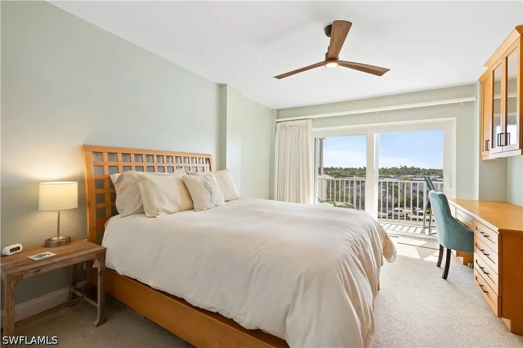 1977 Gulf Shore Boulevard N Naples FL 34102