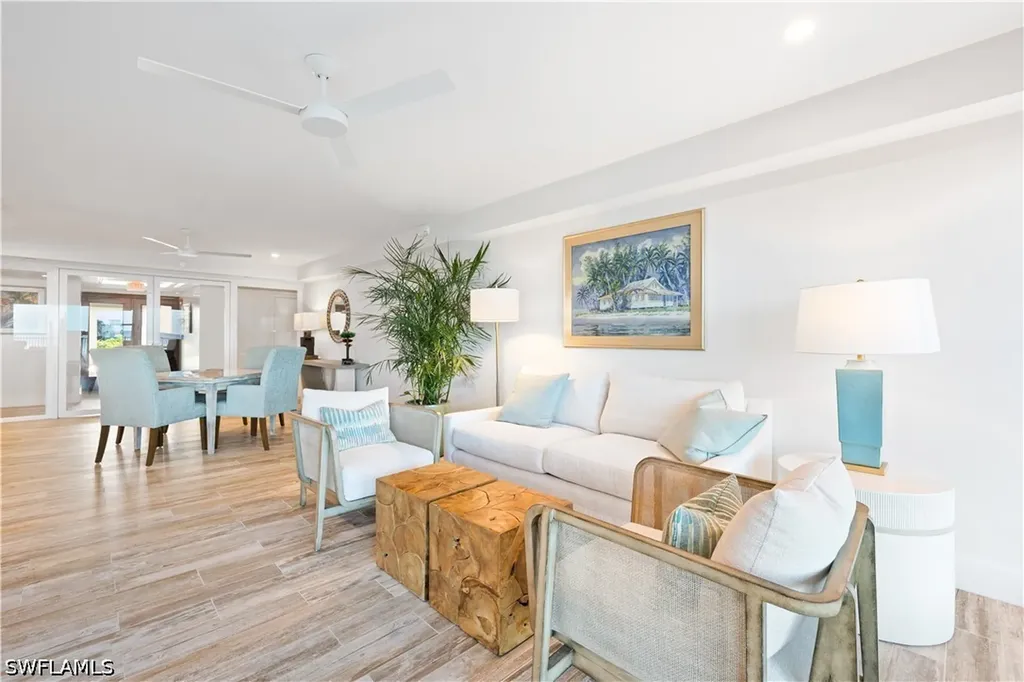 1977 Gulf Shore Boulevard N Naples FL 34102