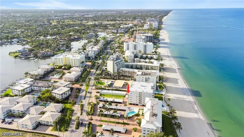 1977 Gulf Shore Boulevard N Naples FL 34102