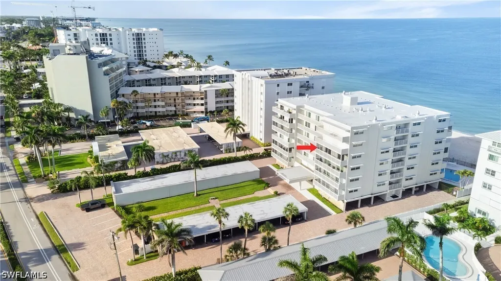 1977 Gulf Shore Boulevard N Naples FL 34102