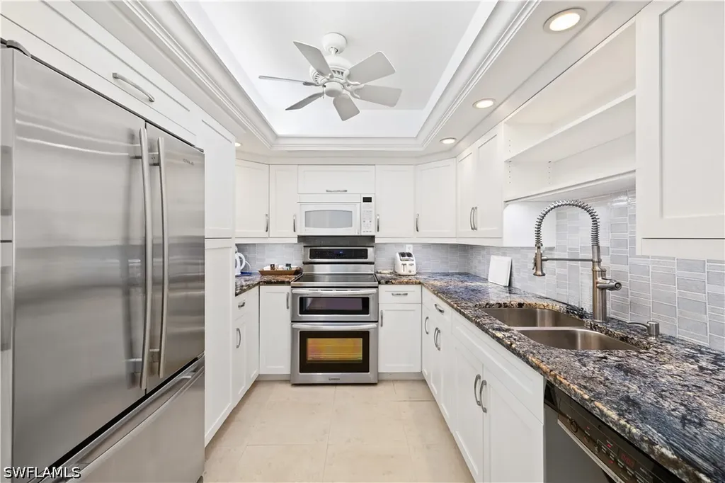 1977 Gulf Shore Boulevard N Naples FL 34102