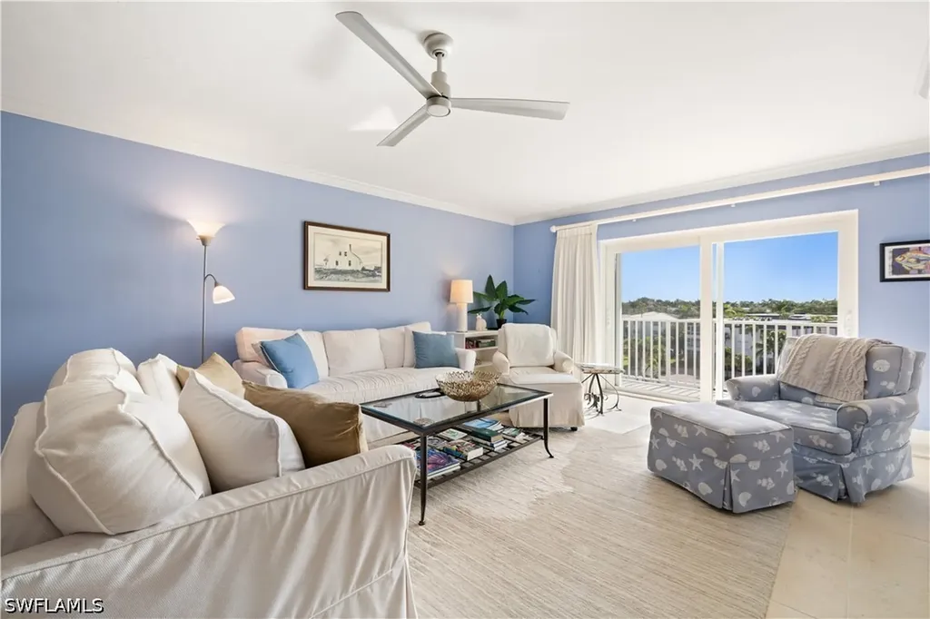 1977 Gulf Shore Boulevard N Naples FL 34102