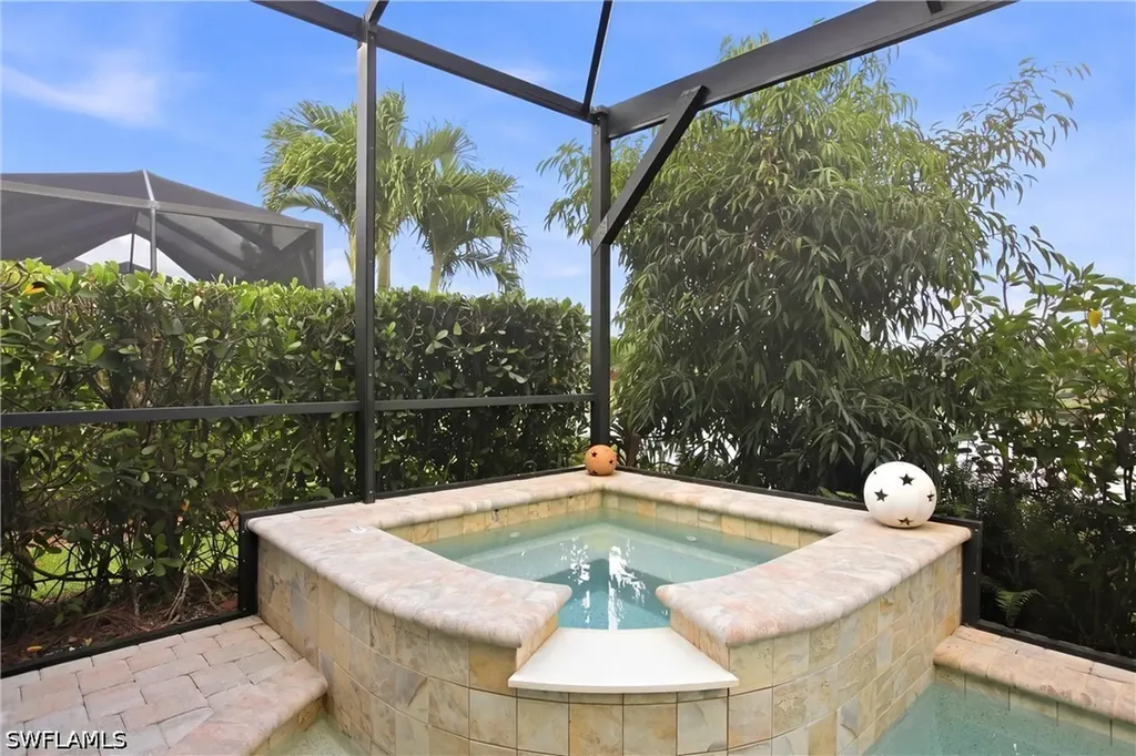 7157 Dominica Drive Naples FL 34113