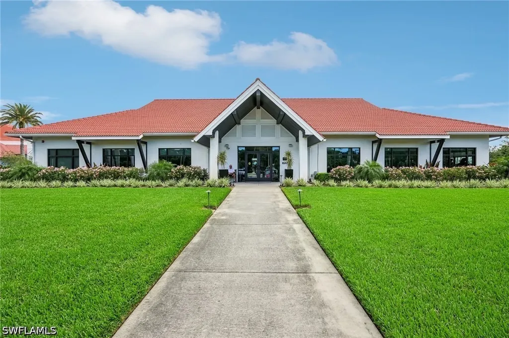 7340 Coventry Court Naples FL 34104