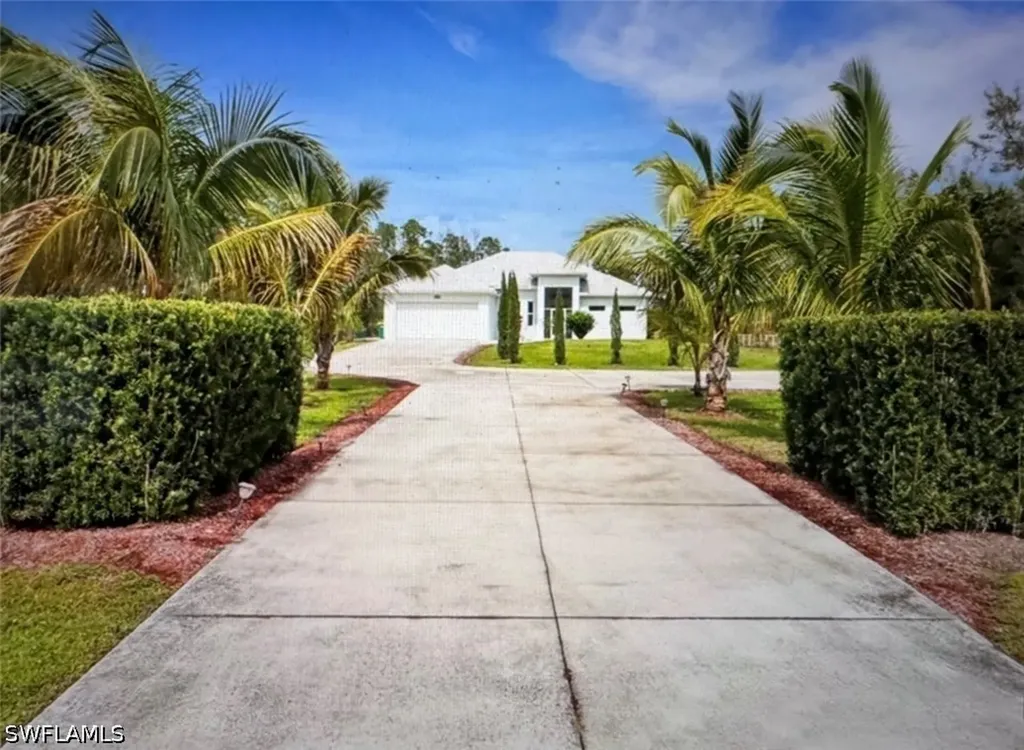 2575 31st Avenue NE Naples FL 34120