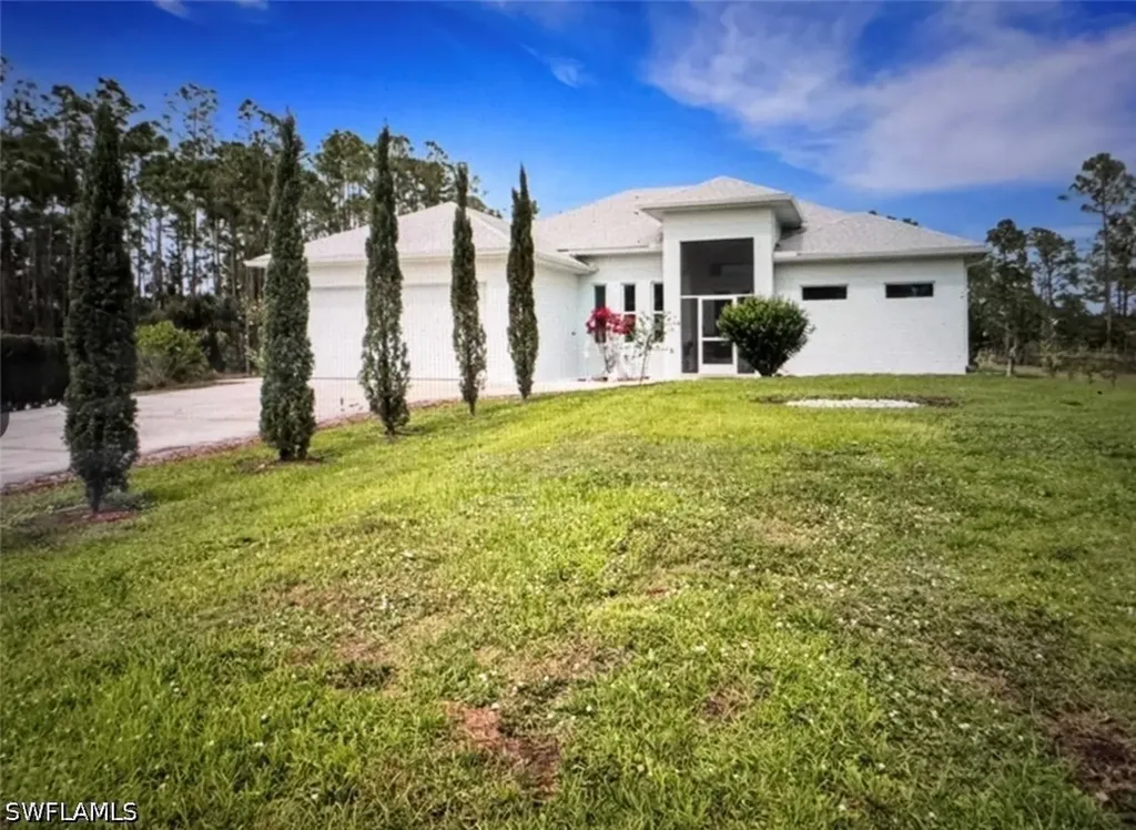 2575 31st Avenue NE Naples FL 34120