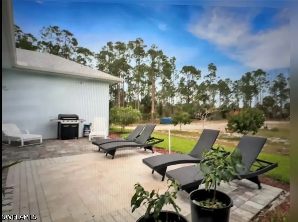 2575 31st Avenue NE Naples FL 34120