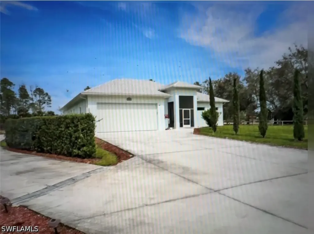 2575 31st Avenue NE Naples FL 34120