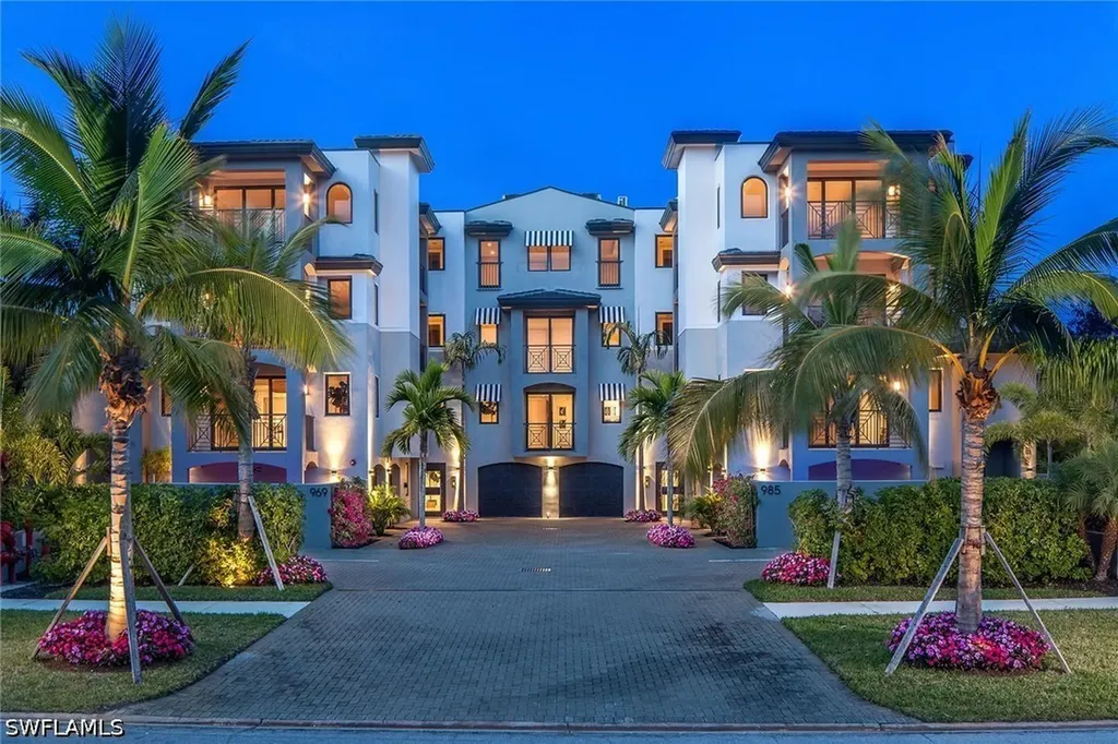 Naples FL, 969 8TH Avenue S, Unit 102