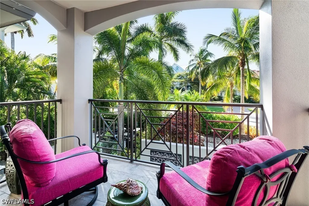 985 8th Avenue S Naples FL 34102