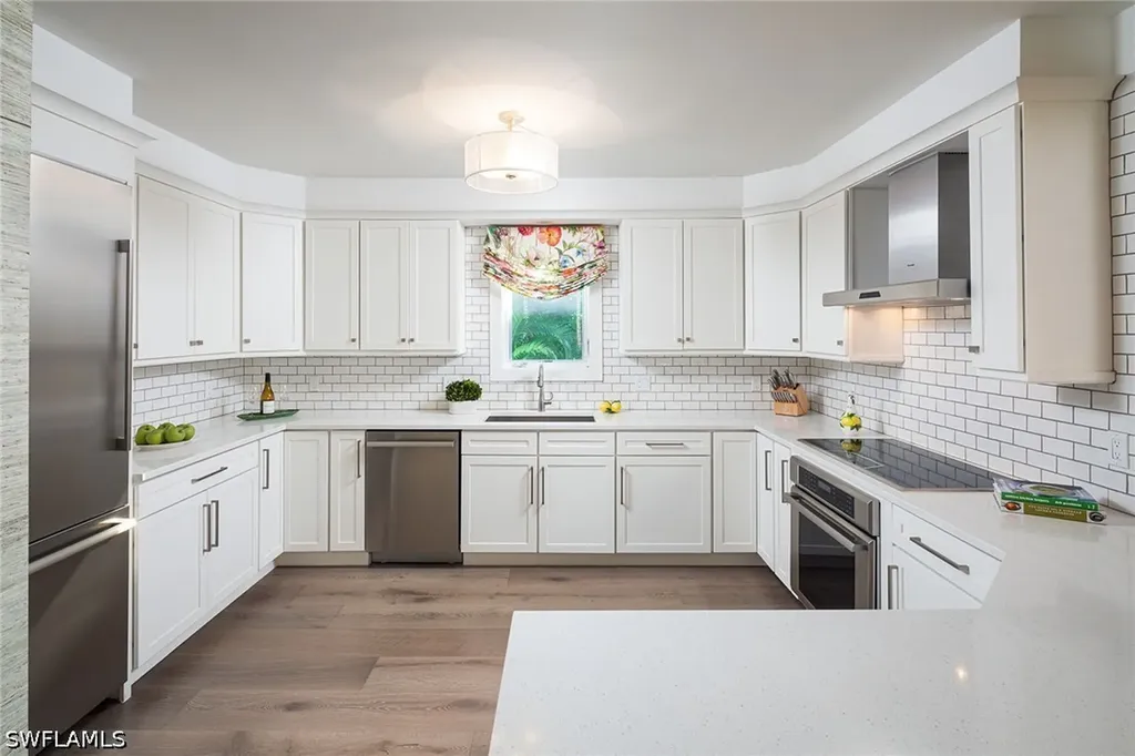 985 8th Avenue S Naples FL 34102