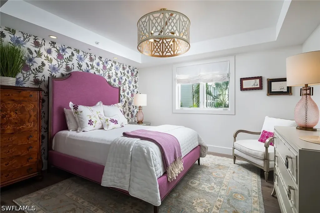 985 8th Avenue S Naples FL 34102