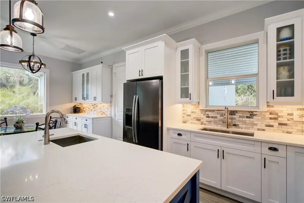 510 10th Avenue NW Naples FL 34120