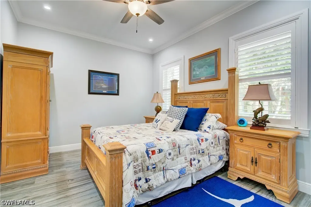 510 10th Avenue NW Naples FL 34120
