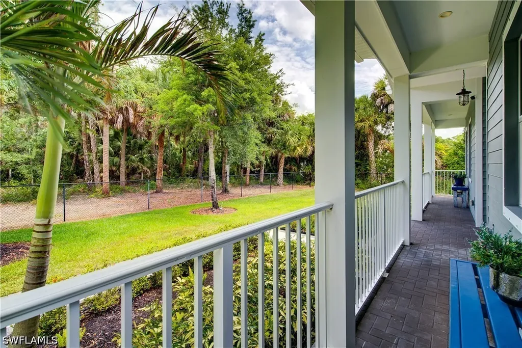 510 10th Avenue NW Naples FL 34120