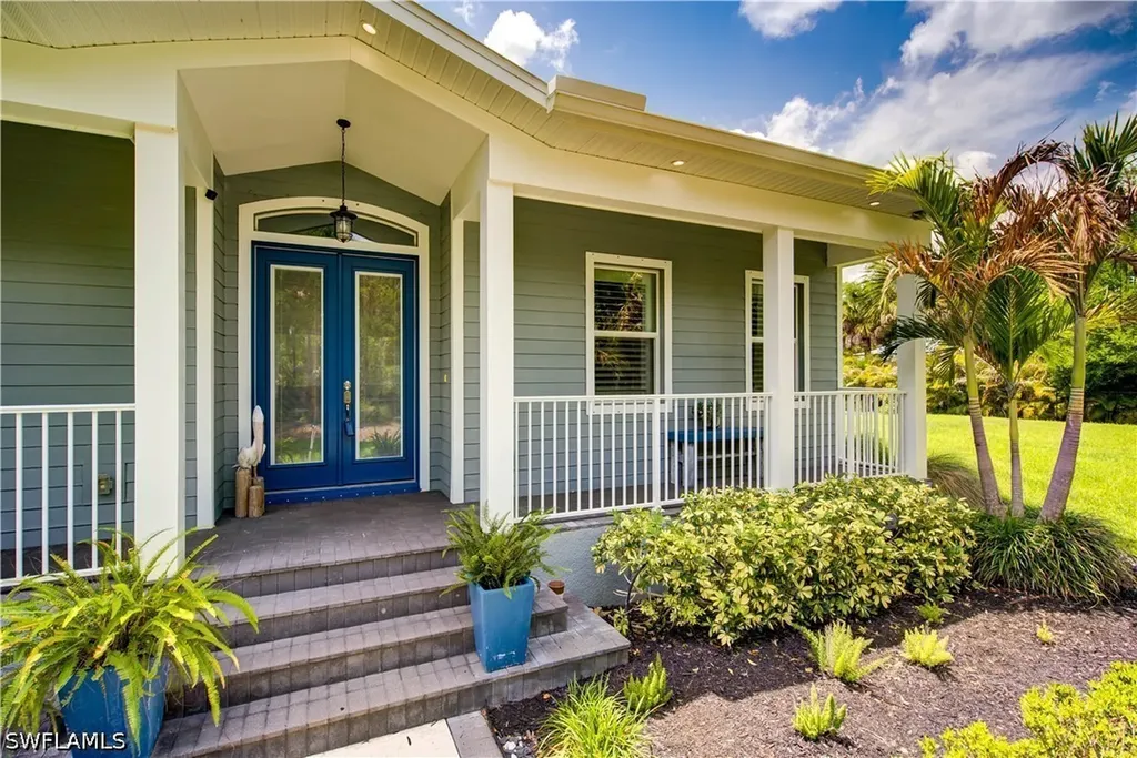 510 10th Avenue NW Naples FL 34120