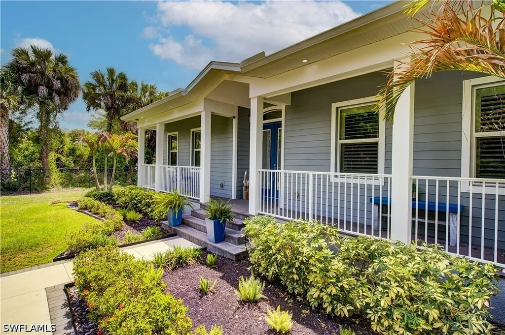 510 10th Avenue NW Naples FL 34120