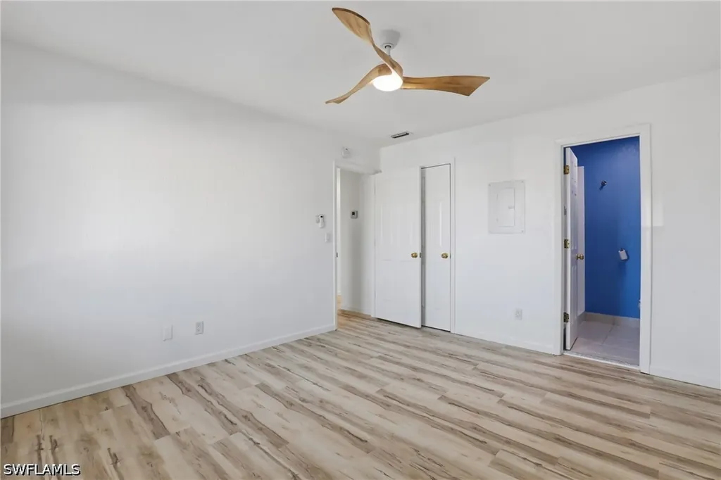 4607 Bayshore Drive Naples FL 34112