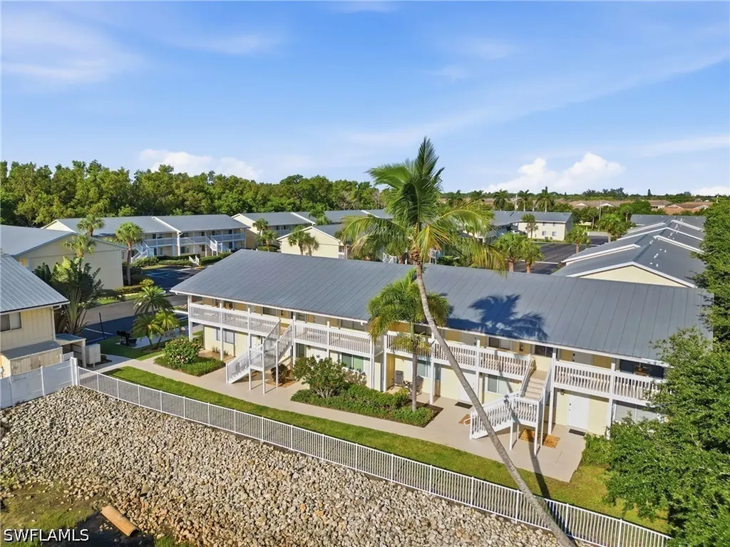 4607 Bayshore Drive Naples FL 34112