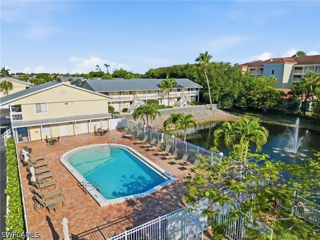 4607 Bayshore Drive Naples FL 34112