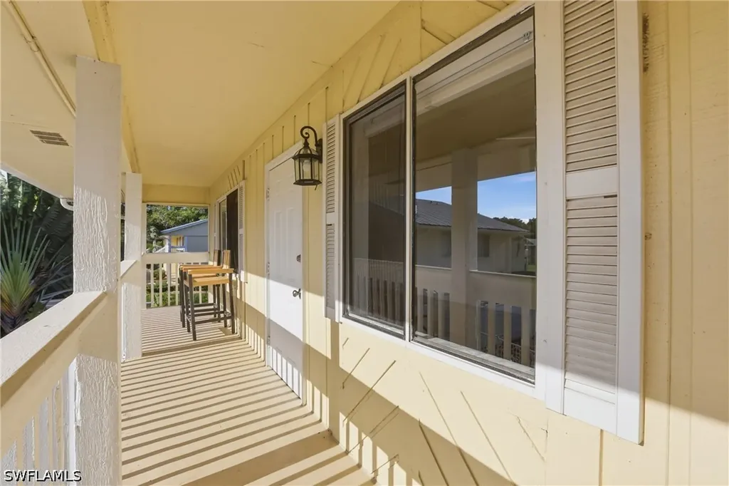 4607 Bayshore Drive Naples FL 34112