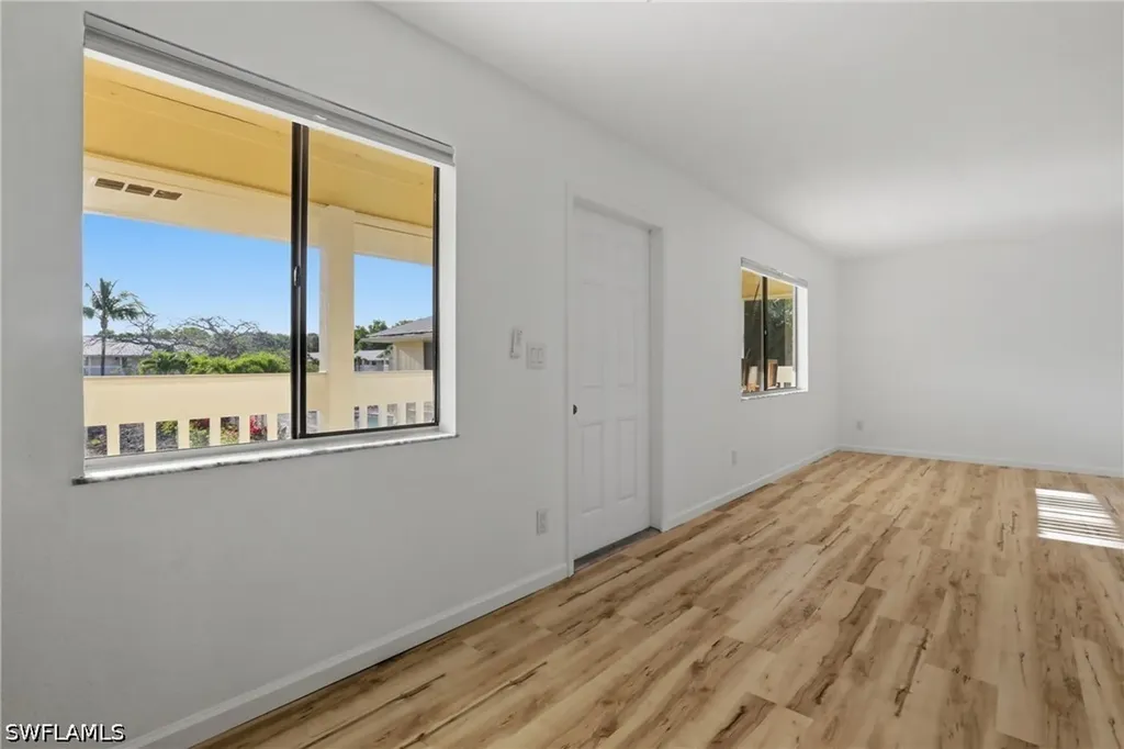 4607 Bayshore Drive Naples FL 34112