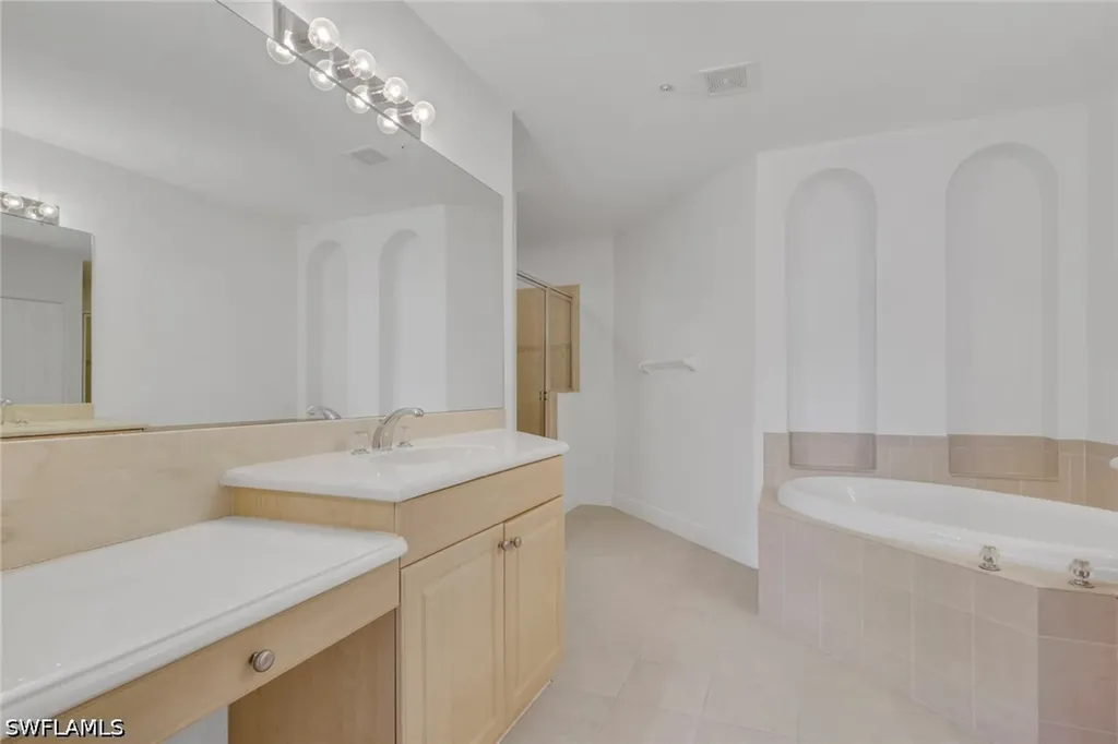 3580 Lansing Loop Estero FL 33928