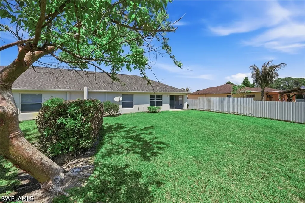 4621 25th Street SW Lehigh Acres FL 33973
