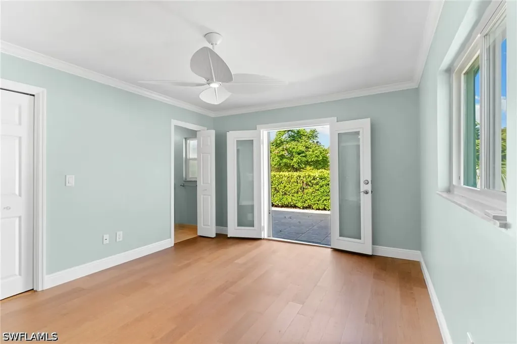 1036 Lake Shore Court Naples FL 34103