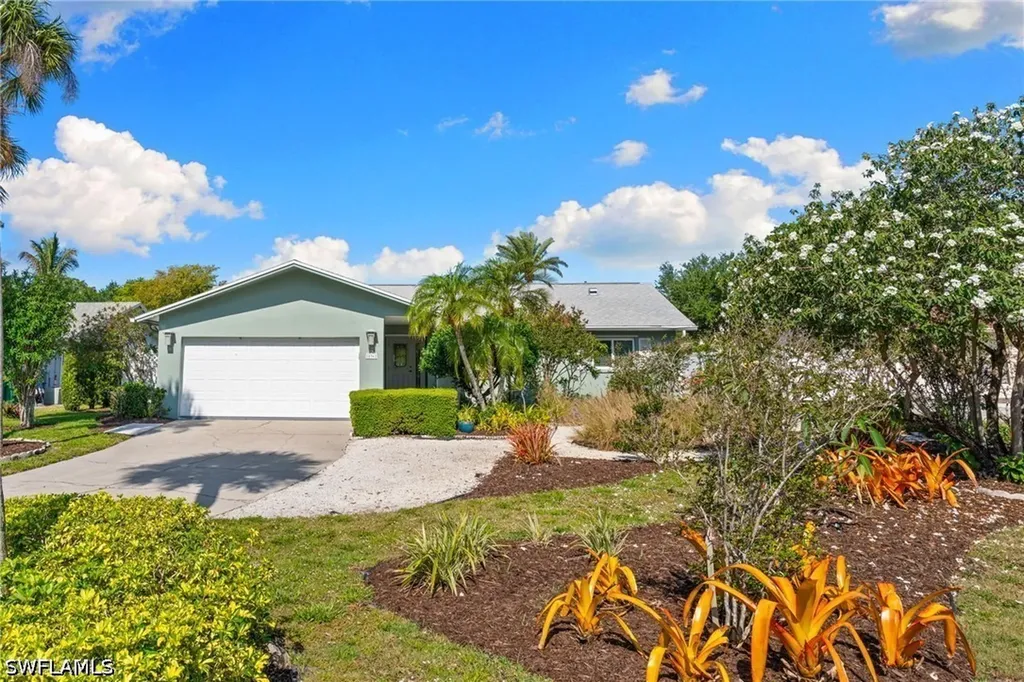1036 Lake Shore Court Naples FL 34103