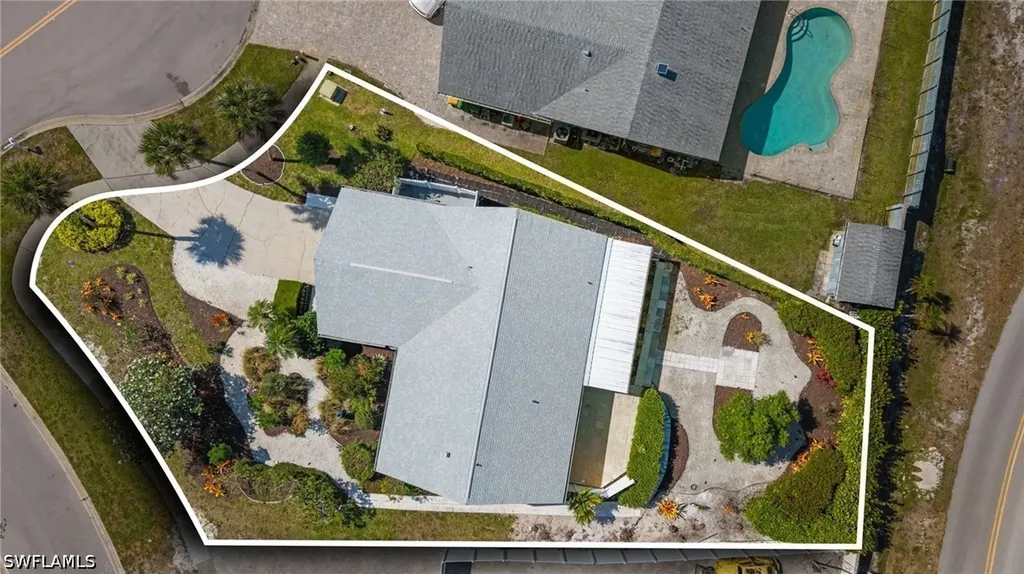 1036 Lake Shore Court Naples FL 34103