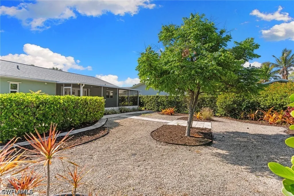 1036 Lake Shore Court Naples FL 34103