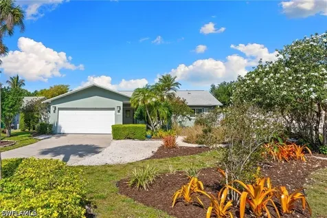 1036 Lake Shore Court Naples FL 34103