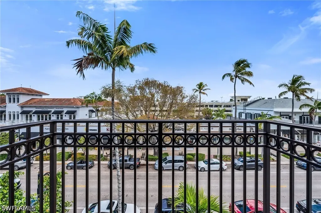 780 5th Avenue S Naples FL 34102