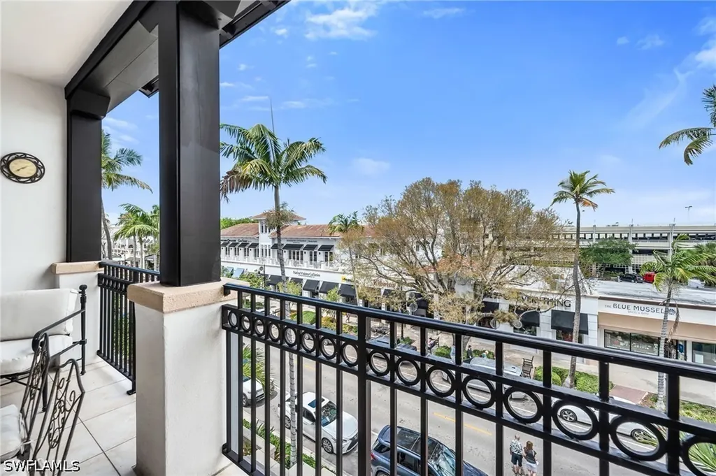 780 5th Avenue S Naples FL 34102