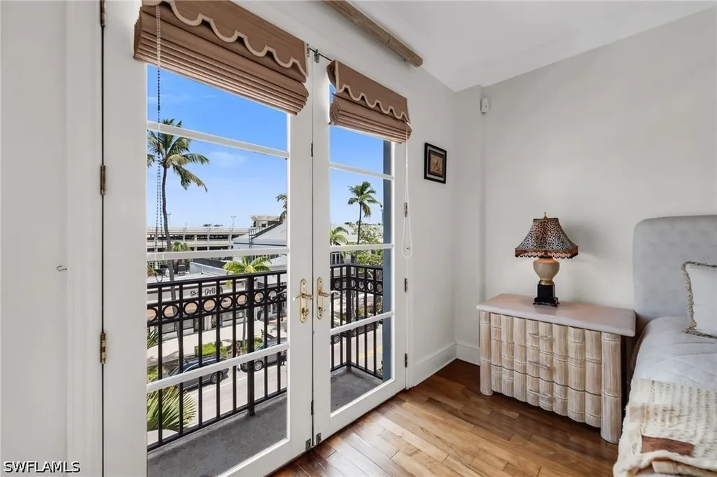 780 5th Avenue S Naples FL 34102