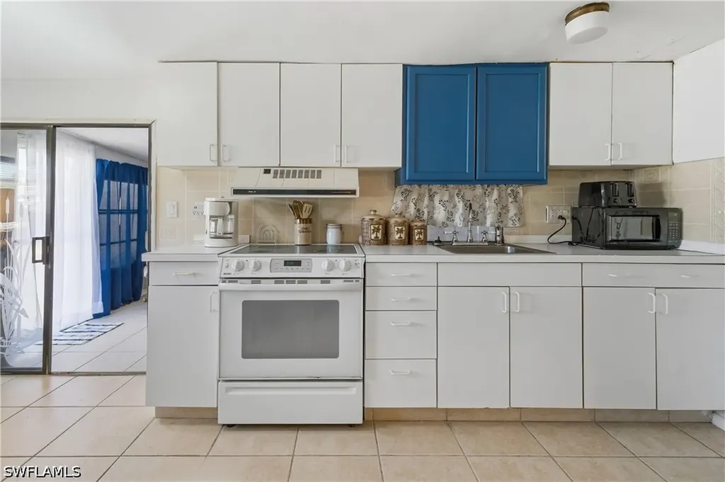 17 Jade Drive Naples FL 34114